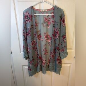 Rewind Pink and Gray Floral Kimono